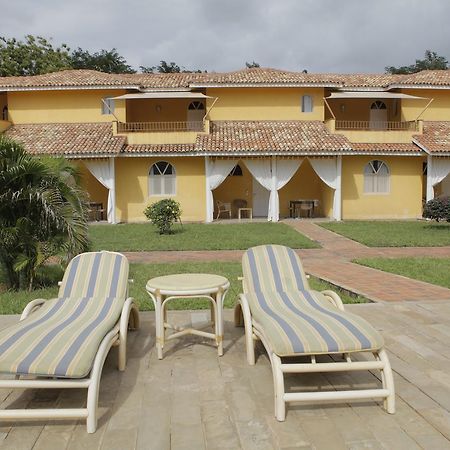 Mwembe Resort Малінді Екстер'єр фото