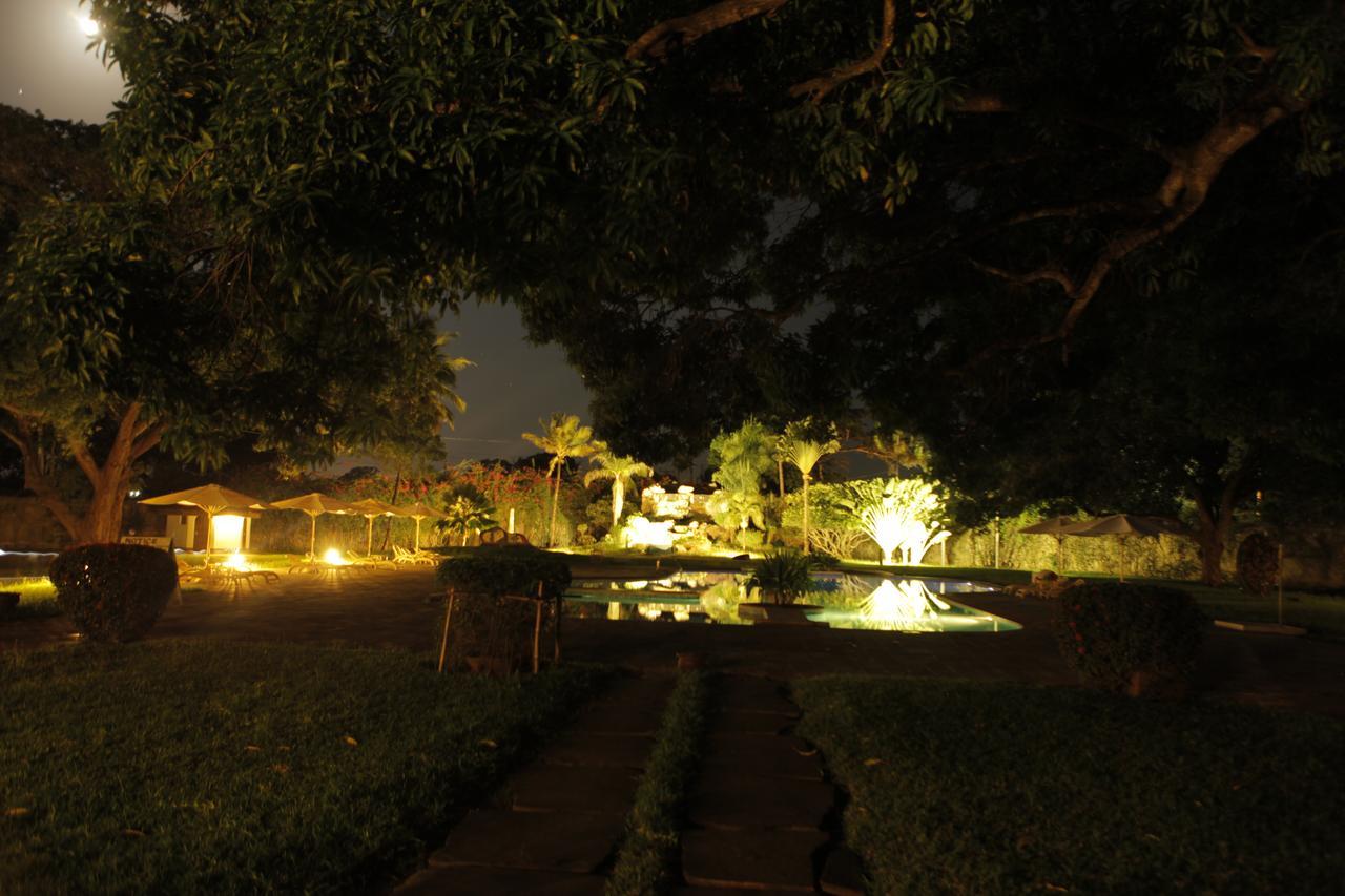 Mwembe Resort Малінді Екстер'єр фото